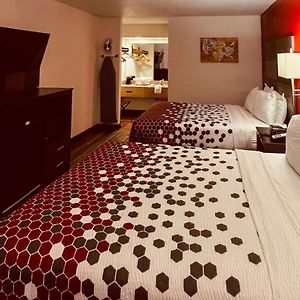 Econo Lodge Inn & Suites Downtown San Antonio Riverwalk Area